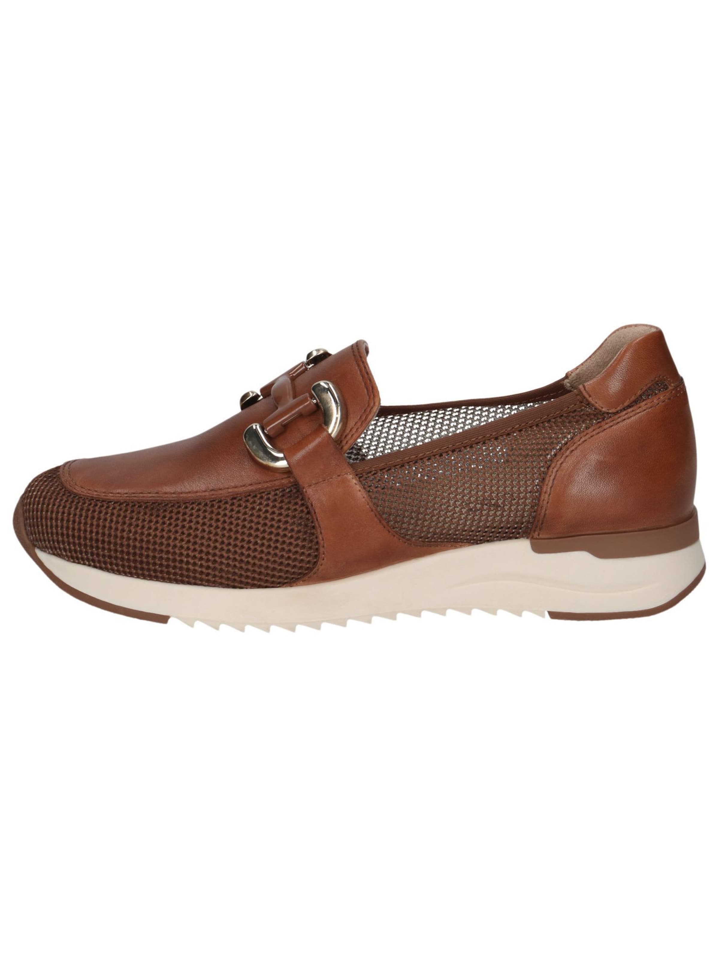 CAPRICE Classic Flats in Brown