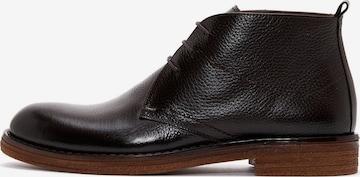 Derimod Chukka-saappaat värissä ruskea: etupuoli