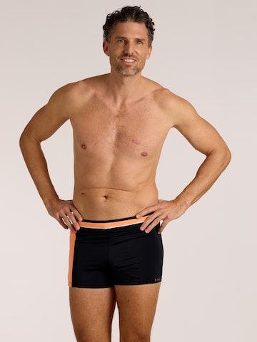 wavebreaker Badehose in Schwarz: Vorderseite