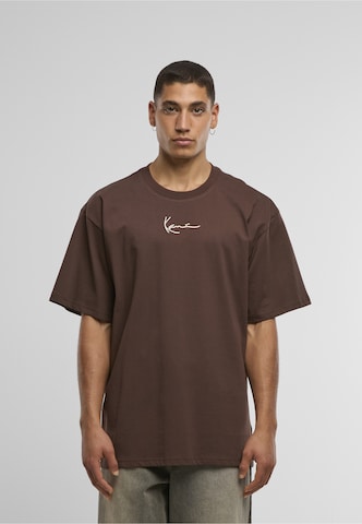 Karl Kani - Camiseta 'Essential' en marrón: frente