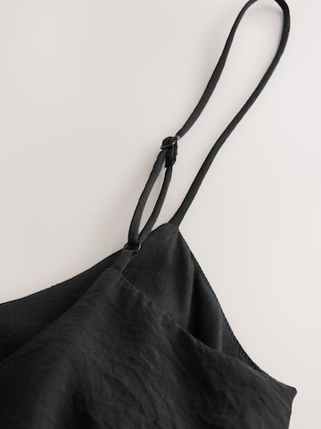 Robe Next en noir