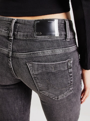 Slimfit Jeans 'Molly' di LTB in grigio