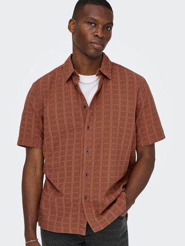 Coupe regular Chemise 'ONSWilson' Only & Sons en marron