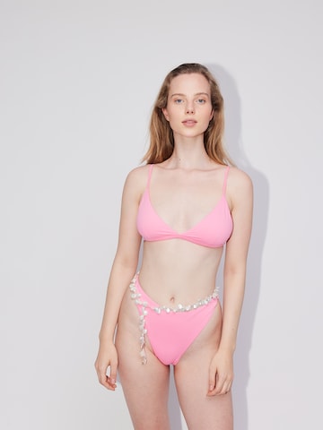 ReBirth Studios x Bionda Triangle Bikini top 'Melina' in Pink: front