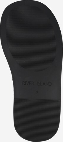 River Island Ujjelválasztó-pántos szandál - fehér
