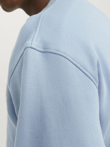 JACK & JONES Sweatshirt i blå