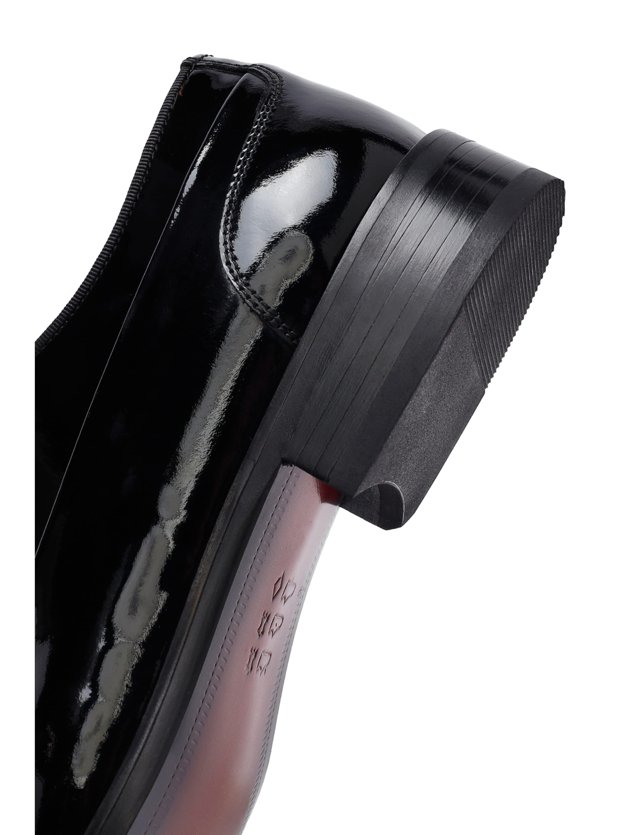 Chaussure à lacets Derimod en noir