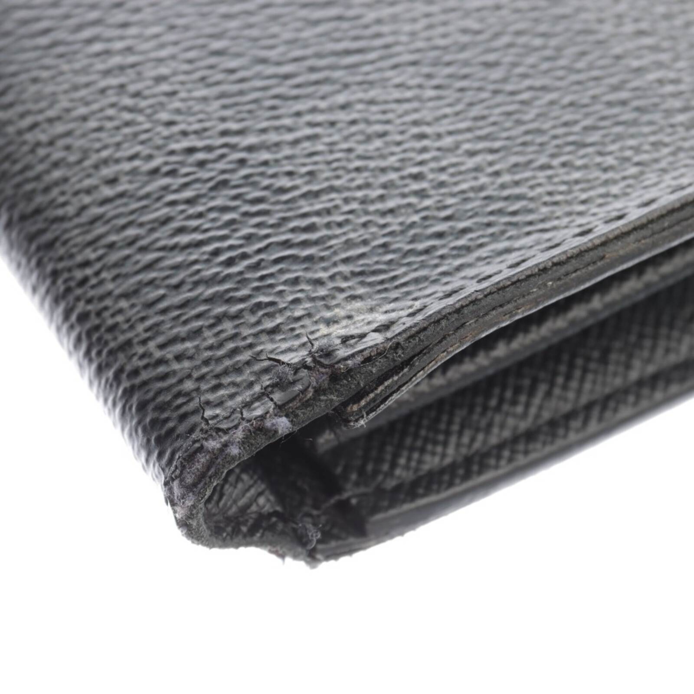 Louis Vuitton Small Leather Goods in One size in Grey