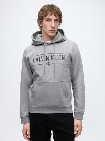 Calvin Klein Jeans Mikina – šedá: přední strana