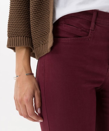 BRAX Slimfit Spodnie 'Mary' w kolorze fioletowy