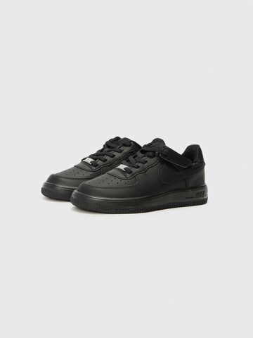 Nike Sportswear Sneakers 'FORCE 1 EASYON' in Zwart