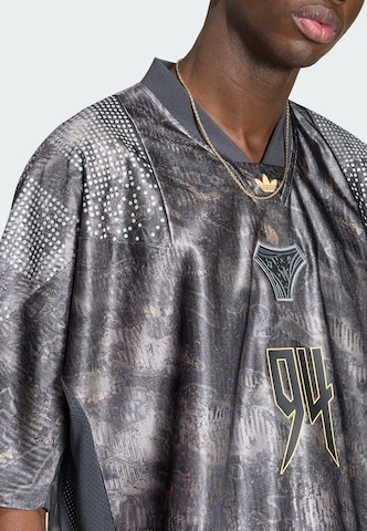 ADIDAS ORIGINALS Shirt 'Adilenium Saison 5 EQT' in Grijs