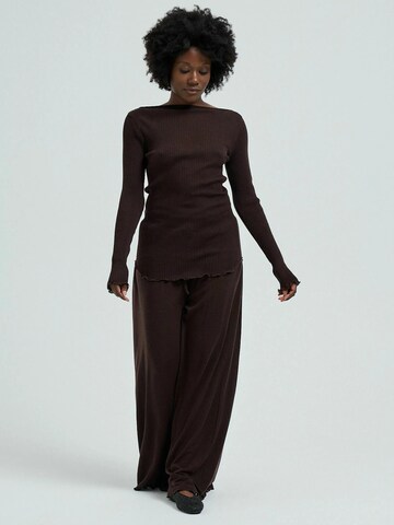 Seamless Basic Paita värissä ruskea