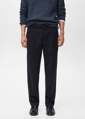 MANGO MAN Regular Pleat-Front Pants 'Piedra' in Black: front
