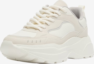 Pull&Bear Matalavartiset tennarit 'DEPORTIVO VOLUMEN' värissä beige: etupuoli