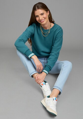 LAURA SCOTT Sweatshirt in Green