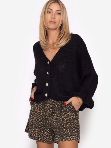 SASSYCLASSY Oversizestrickjacke‌‌‌ in Schwarz: Vorderseite