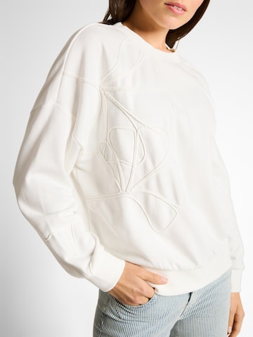 TOM TAILOR Sweatshirt in White