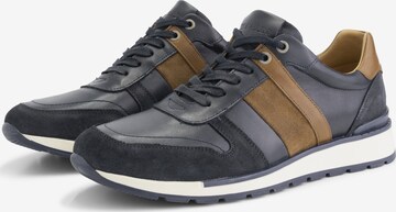 Travelin Sneakers laag 'Brixworth' in Blauw