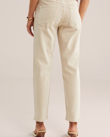 Tapered Jeans de la WE Fashion pe bej