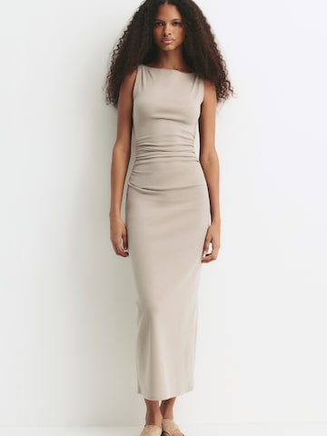 Robe Pull&Bear en beige : devant