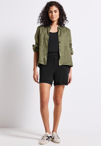 Street One Studio Loosefit Shorts in Schwarz