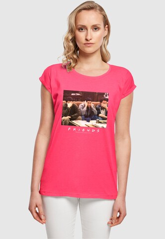 T-shirt 'Friends - Three Wise Guys' ABSOLUTE CULT en rose : devant