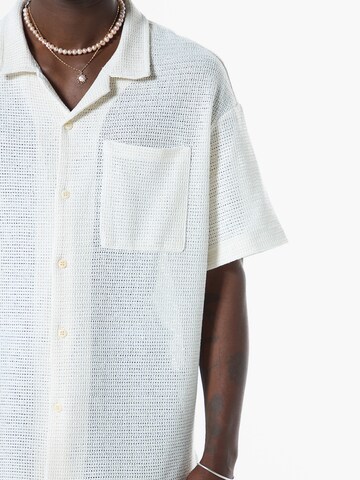 Fit confort Chemise 'Thrift' VAMOS CLO en blanc