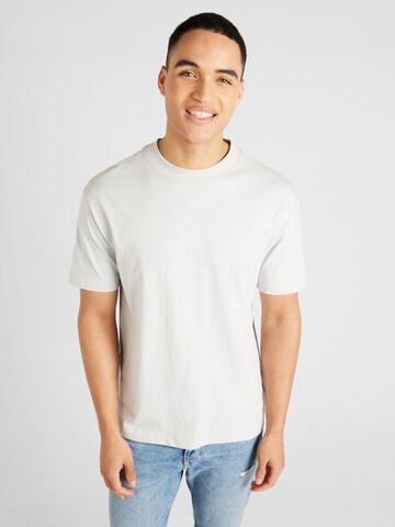 T-Shirt Calvin Klein Jeans en gris : devant