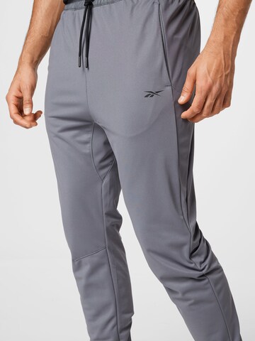 Reebok Tapered Sportbroek in Grijs