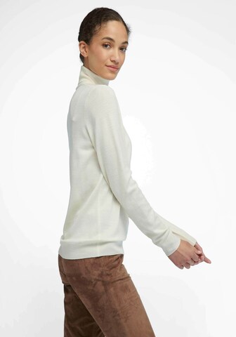 Peter Hahn Sweater in White