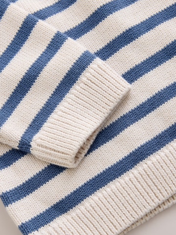 Next Neulepaita värissä valkoinen