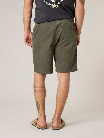 Loosefit Pantalon chino 'Raulo' Deeluxe en vert