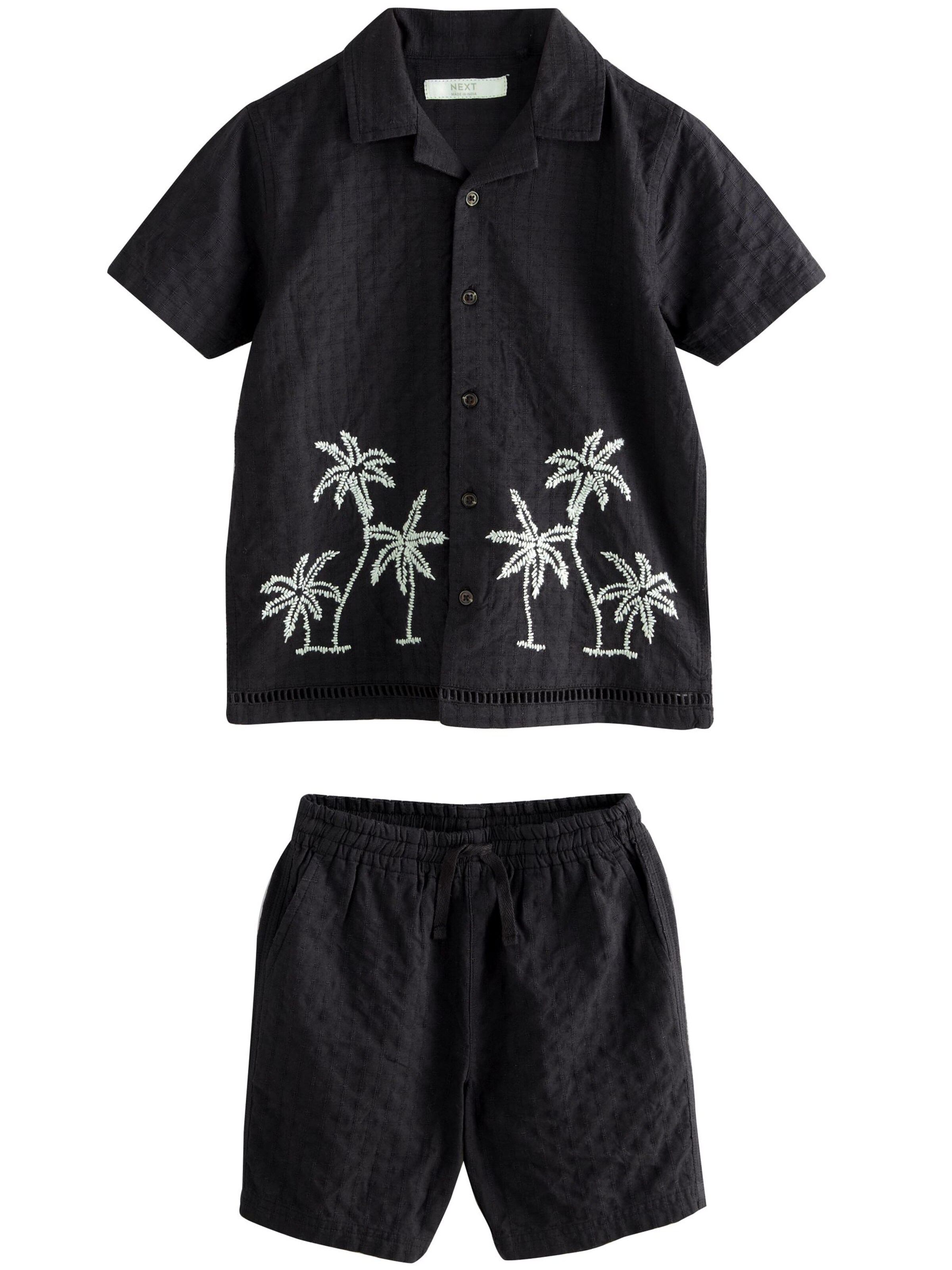 Set di Next in nero: frontale