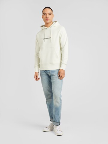 Calvin Klein Jeans Tréning póló 'Square Frequency' - fehér