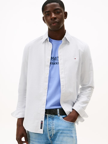 Tommy Jeans Přiléhavý střih Košile – modrá: přední strana