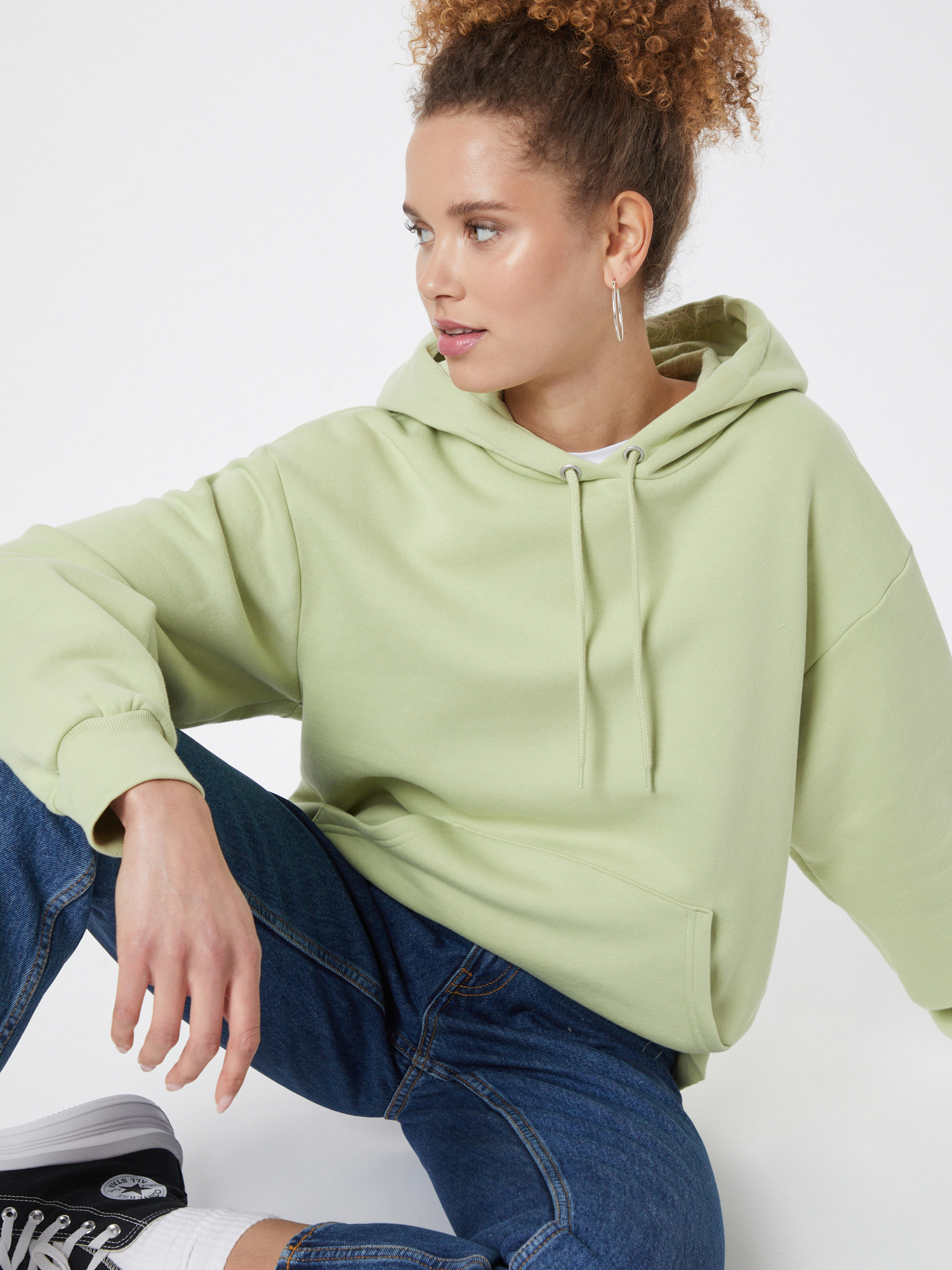 Monki Sweatshirt Oda in Hellgrün Monki Sweatshirt Oda in Hellgrün