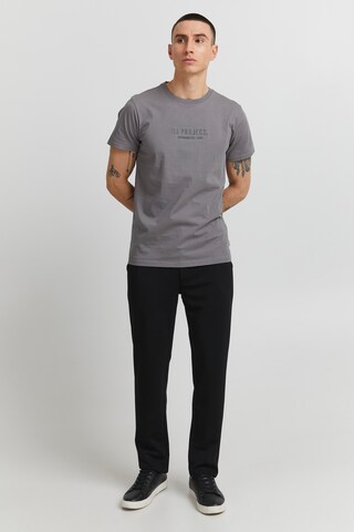 11 Project - Camiseta 'BERTRAM' en gris