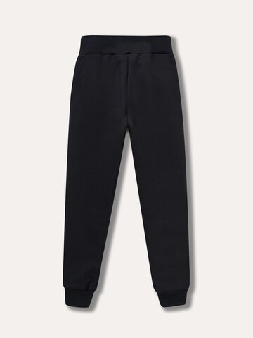 WINKIKI Regular Hose‌‌‌ in Schwarz