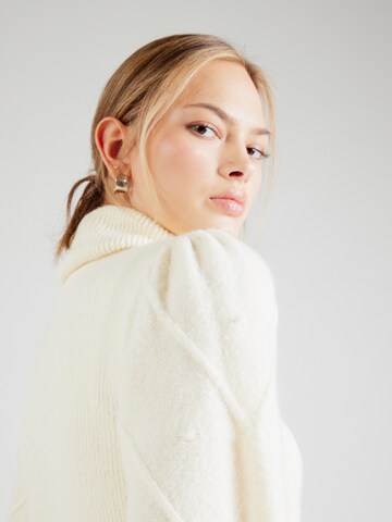 VILA Neulepaita 'VICosy' värissä valkoinen