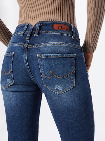 Coupe slim Jean 'Georget' LTB en bleu