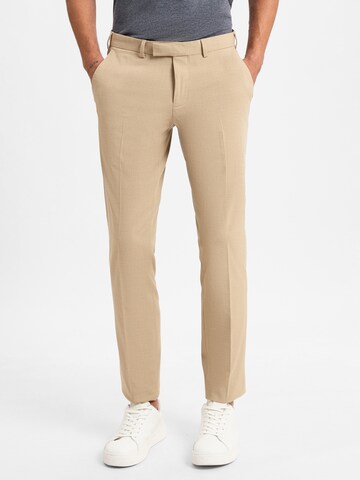 Finshley & Harding Slim fit Trousers with creases in Beige: front