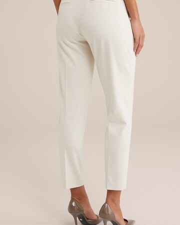 Slimfit Pantaloni con piega frontale di WE Fashion in beige