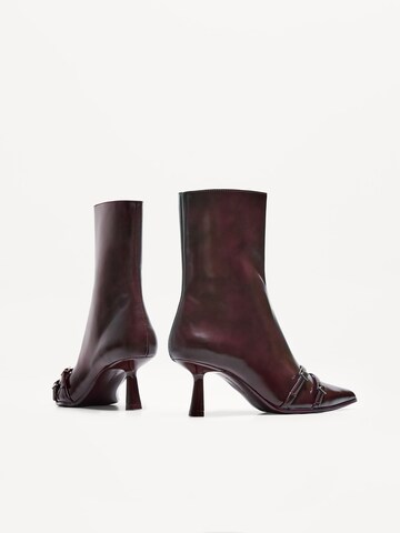 Stivaletto di Bershka in rosso