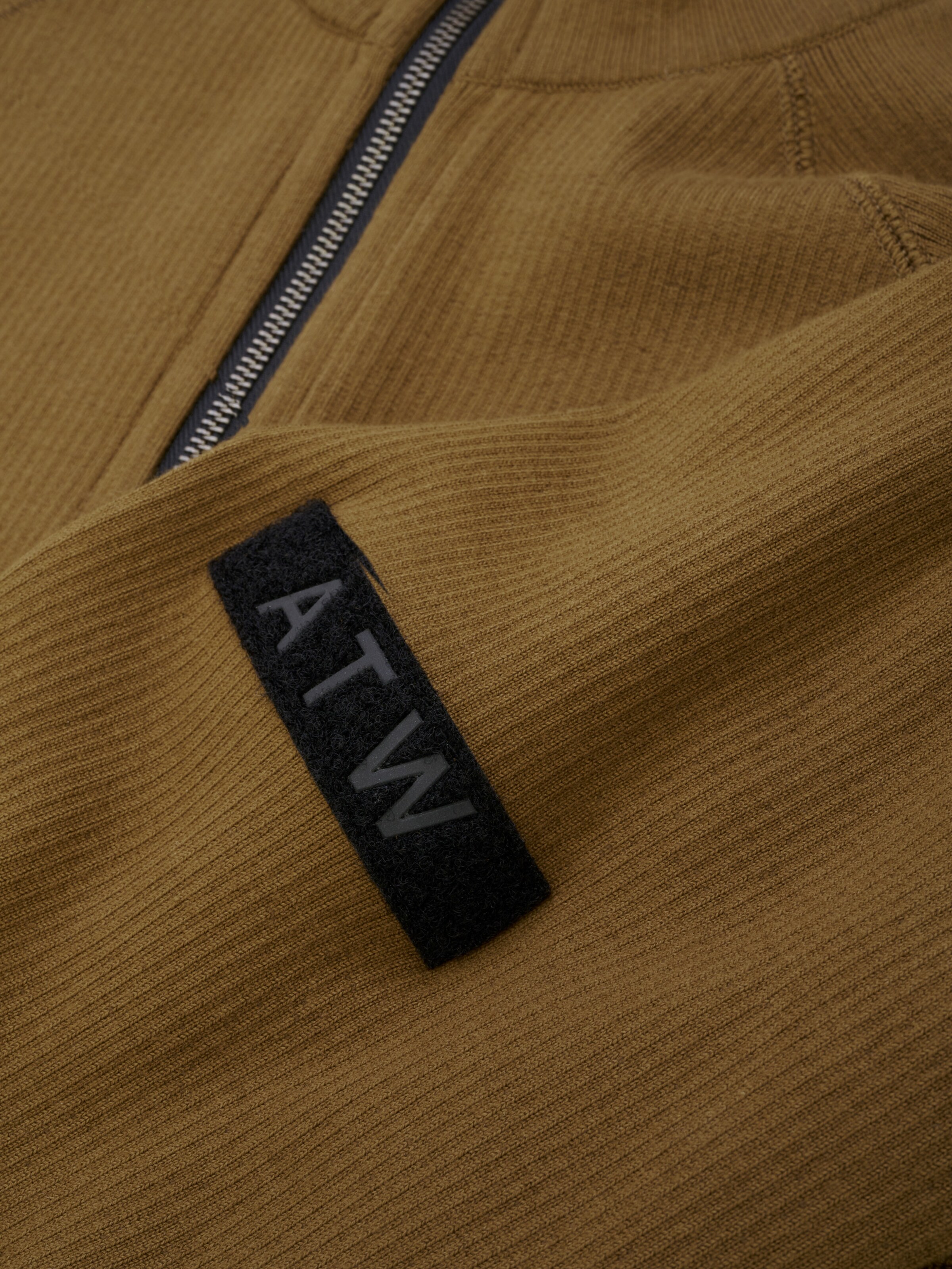 HALO Pullover in Braun