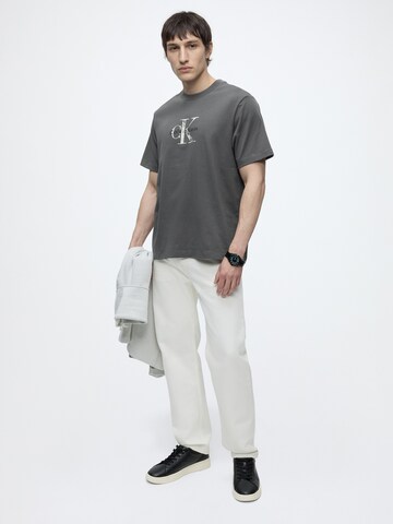 Calvin Klein Jeans Μπλουζάκι '20s' σε γκρι