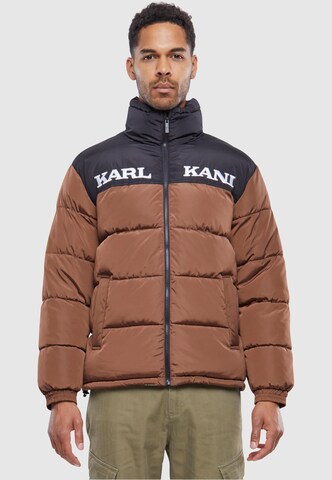 Veste d’hiver Karl Kani en marron : devant