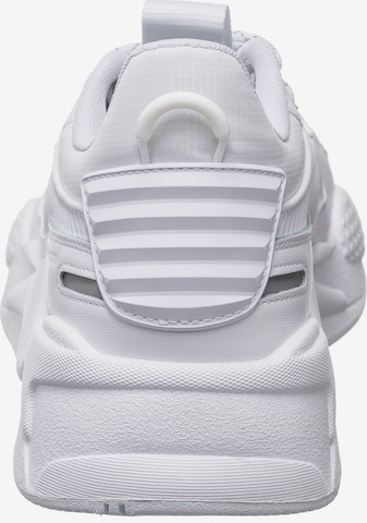 Baskets basses PUMA en blanc