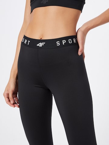 4FSkinny Sportske hlače - crna boja