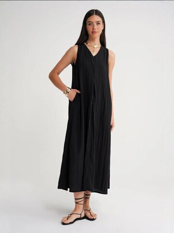 MixRay Kleid in Schwarz: Vorderseite